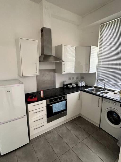 Leicester Spacious Flat With Free Parking Ngoại thất bức ảnh